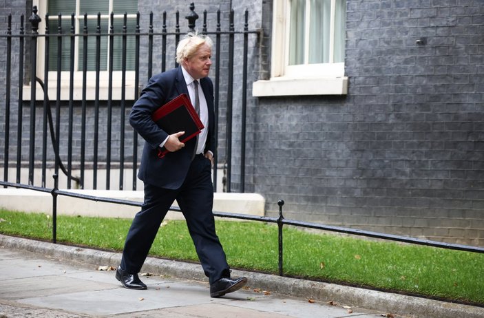 Boris Johnson: Afganistan'da kalanların tahliyesi için süre daraldı
