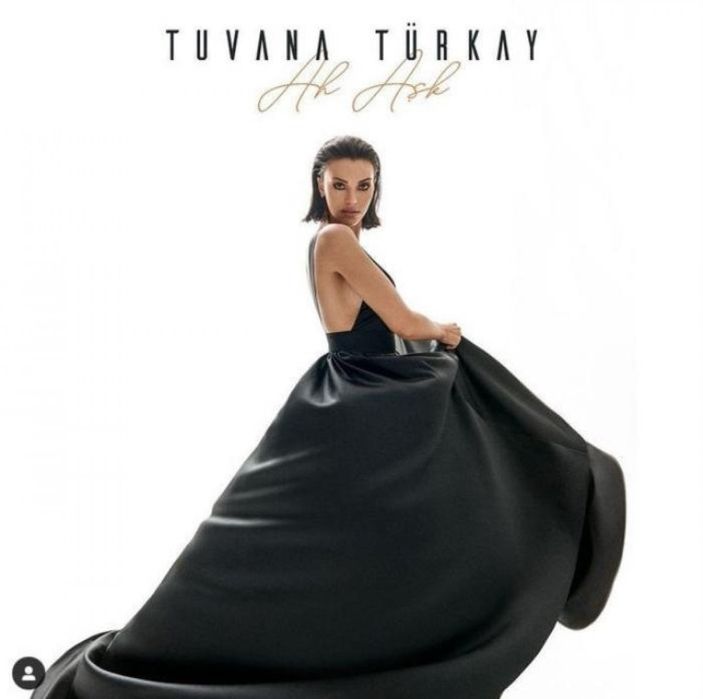 Hem sesi hem kendisi güzel! İşte Tuvana Türkay'ın yeni projesi..