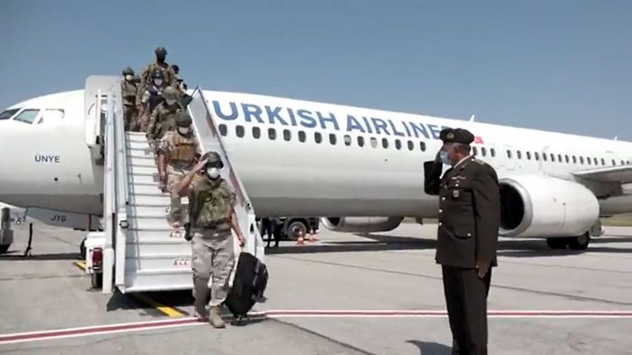 Afganistan'daki Türk askerlerini taşıyan uçak, Esenboğa Havalimanı'na indi
