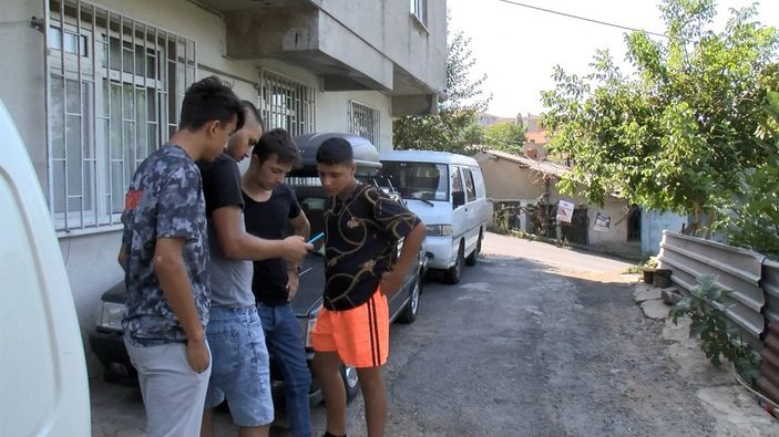 d Sarıyer’de arabanın motorunu çalınma anları kamerada