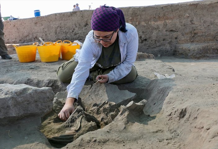 Eskişehir'de 5 bin yıllık çocuk iskeletleri bulundu