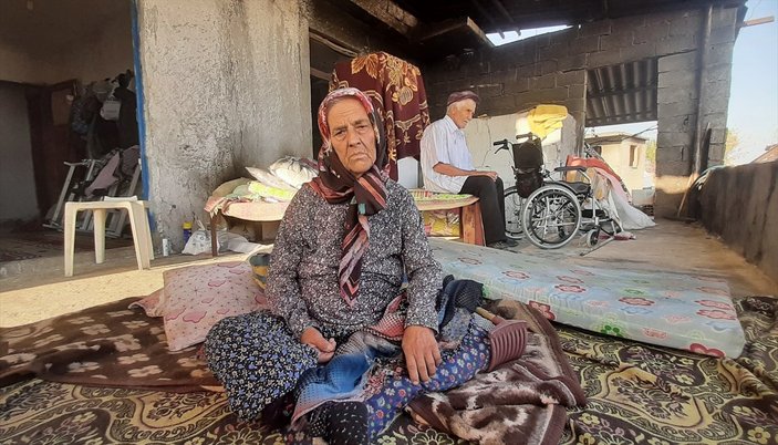 Antalya'daki yangından sonra yaşlı çift yeni evlerine kavuştu