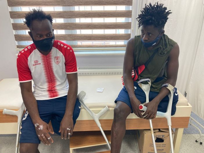 i Pendik’te, İETT şoförü engelli futbolcuları darbetti