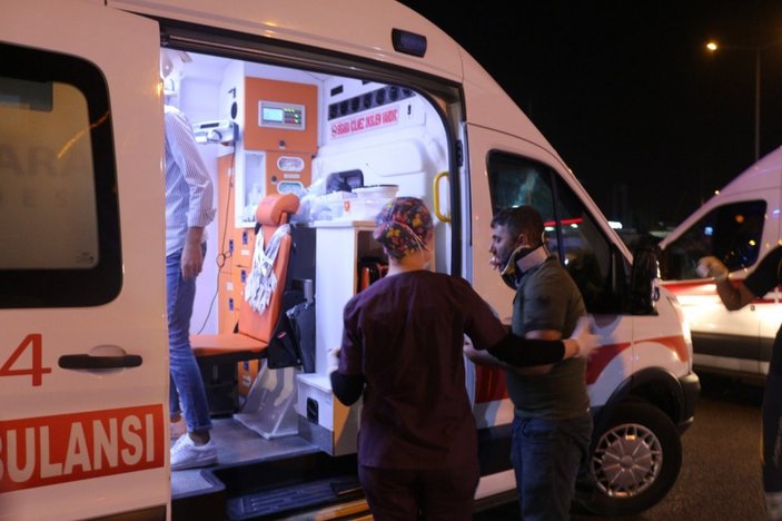 Kocaeli'de servis minibüsü devrildi: 7 yaralı