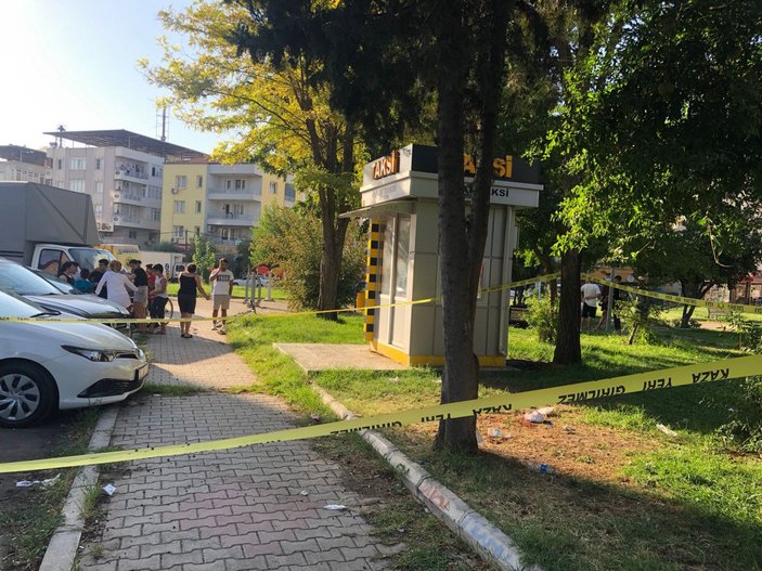 İzmir'de parkta husumetlisi tarafından öldürüldü