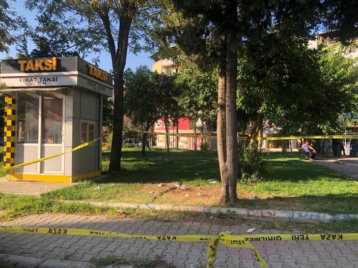 İzmir'de parkta husumetlisi tarafından öldürüldü