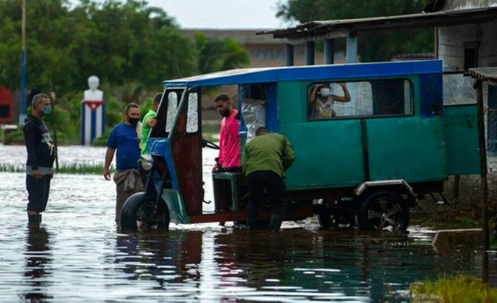 Küba'da etkili olan Ida Kasırgası, ABD'nin kıyılarına yaklaşıyor