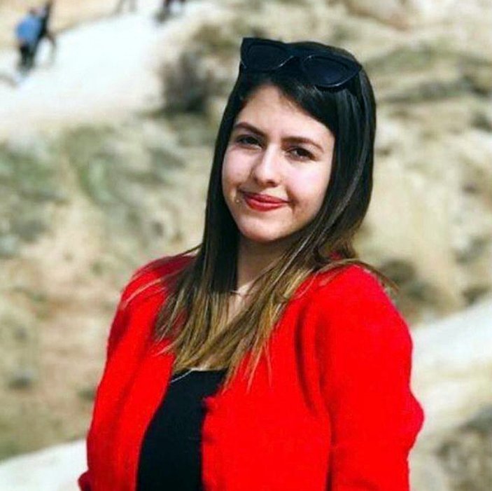 Antalya'da minibüsün çarptığı 17 yaşındaki genç kız öldü