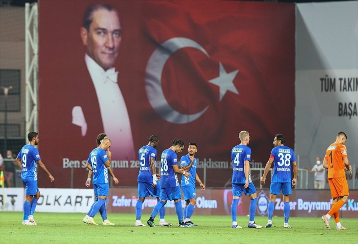 Mustafa Denizli: Her şeye rağmen mücadelemiz tatmin ediciydi