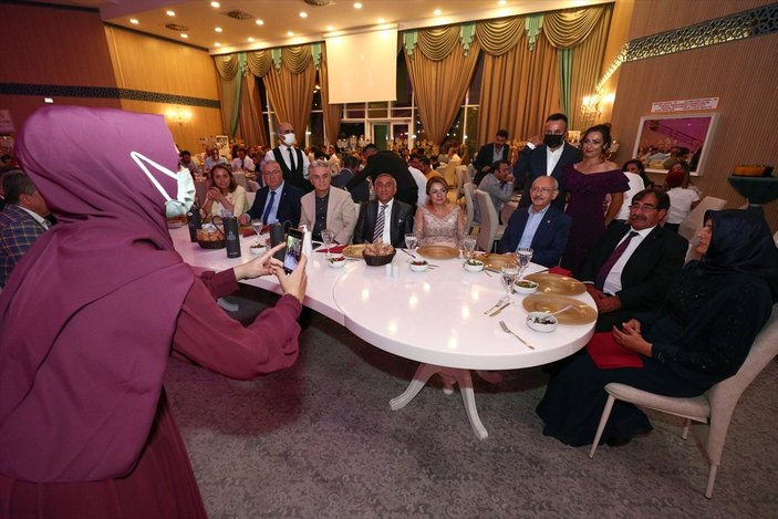Kemal Kılıçdaroğlu, Ankara'da düğün törenine katıldı