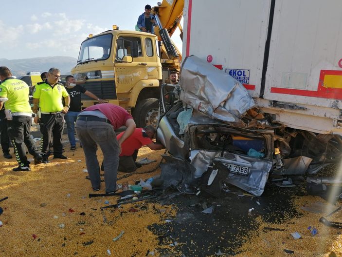 i Manisa'da zincirleme trafik kazası meydana geldi