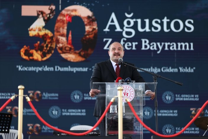 Mustafa Varank, Kütahya'daki 30 Ağustos kutlama törenine katıldı