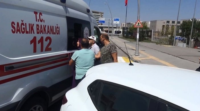 Erzurum'daki kazada eşini öldü sanan kadın, panik yaşadı