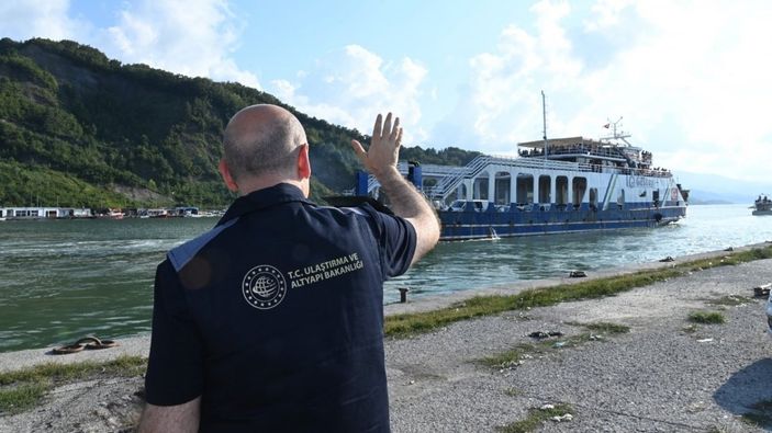 Sinop'taki sel mağdurlarını tahliye eden gemi personeli: Gururluyuz
