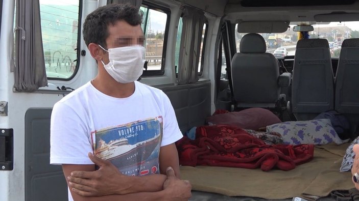Kırıkkale'de karantina kaçağı, minibüste saklanırken yakalandı