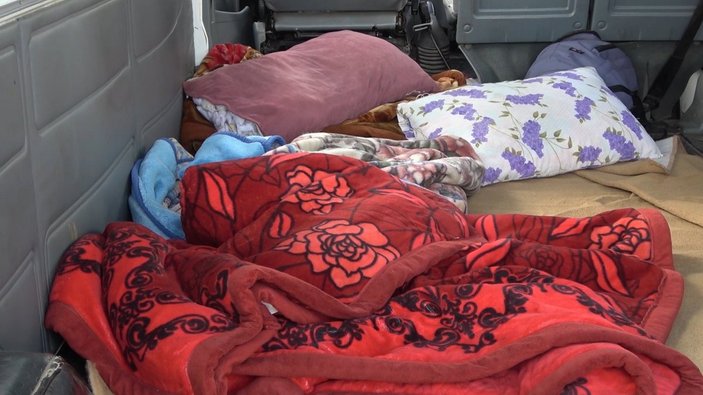 Kırıkkale'de karantina kaçağı, minibüste saklanırken yakalandı