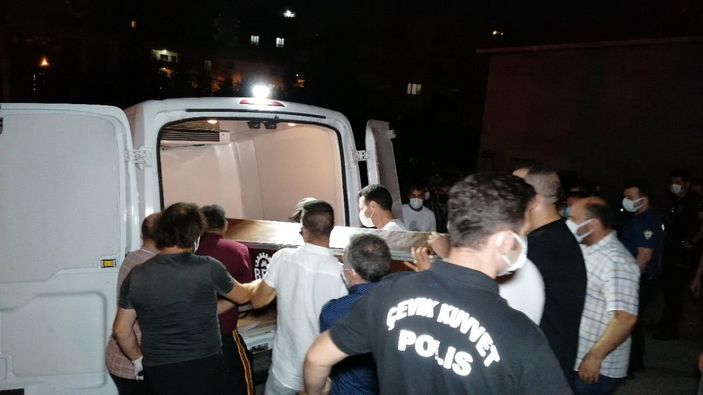 i Kocaeli'de 6 çocuk annesi evinde ölü bulundu