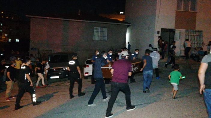 i Kocaeli'de 6 çocuk annesi evinde ölü bulundu