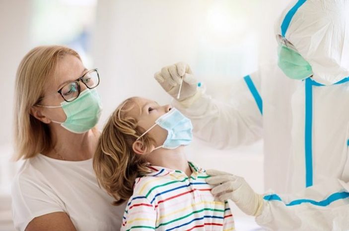 Çocuklardan PCR testi istenecek mi? Anne ve babalar beklediğiniz açıklama geldi!