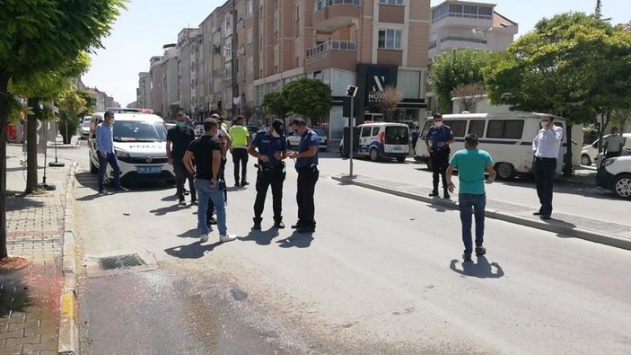 i Karaman'da husumetlisi ile karşılaşan genç silahla vuruldu