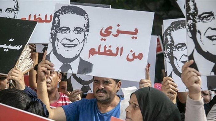 Tunus'ta, Cezayir'e kaçtığı söylenen parti başkanına arama kararı çıkarıldı