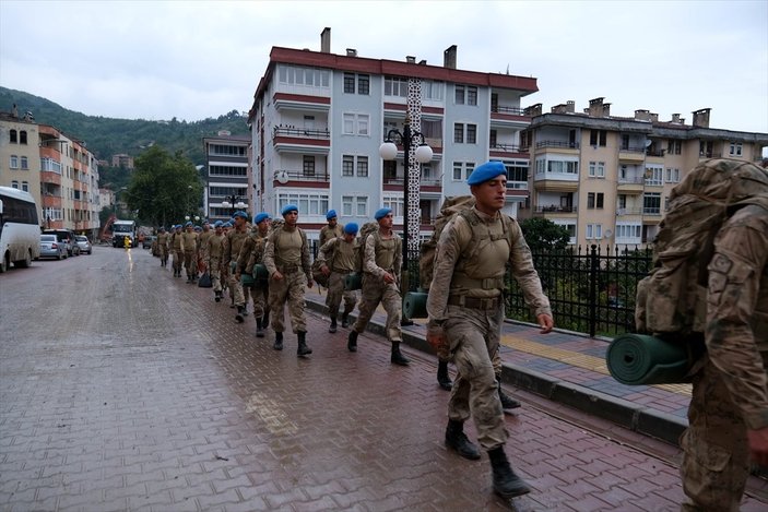 Bozkurt'ta görev yapan komandolardan bölgeye marşlı veda