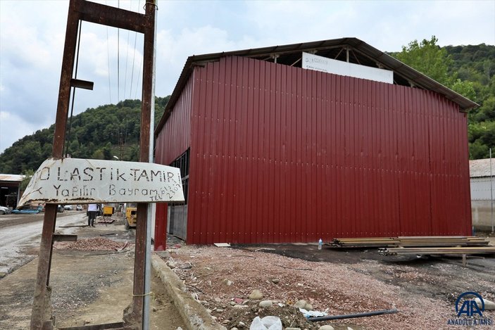 Sinop'ta sel sonrası esnafa geçici iş yerleri inşa ediliyor