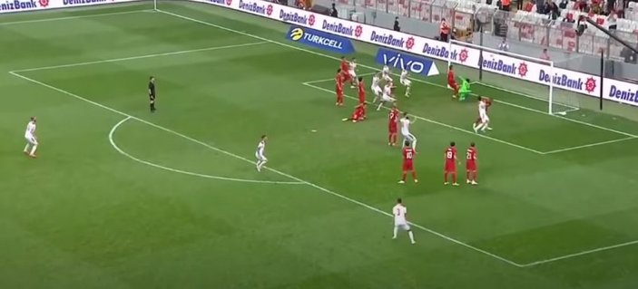 Milli Takım'ın yediği son saniye golünde Altay detayı