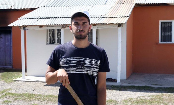 Muş'ta tarlada çalışan genç, Tıp fakültesini kazandı