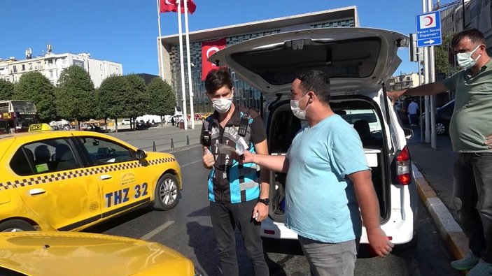 Taksim'deki denetimlerde taksicilere ceza yağdı