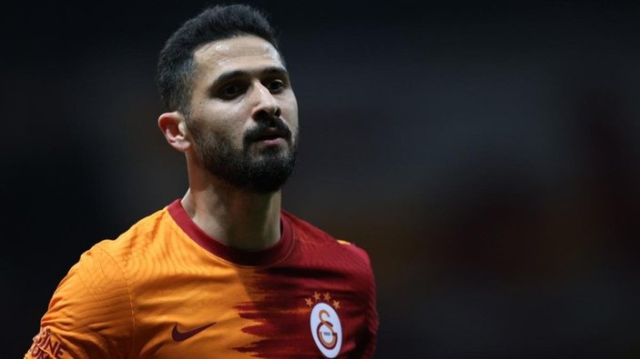 Galatasaray'da Emre Akbaba ile yollar ayrılıyor