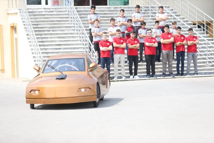 Düzce’de imam hatipli öğrenciler elektrikli araç tasarladı