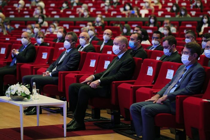 Cumhurbaşkanı Erdoğan, salgın döneminde eğitimde yapılanlar hakkında bilgi verdi