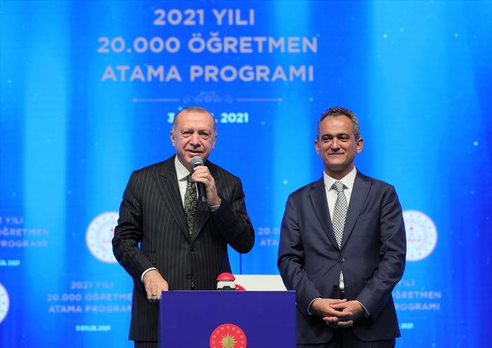 Cumhurbaşkanı Erdoğan, salgın döneminde eğitimde yapılanlar hakkında bilgi verdi