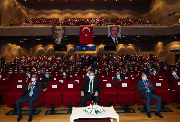 Cumhurbaşkanı Erdoğan, salgın döneminde eğitimde yapılanlar hakkında bilgi verdi
