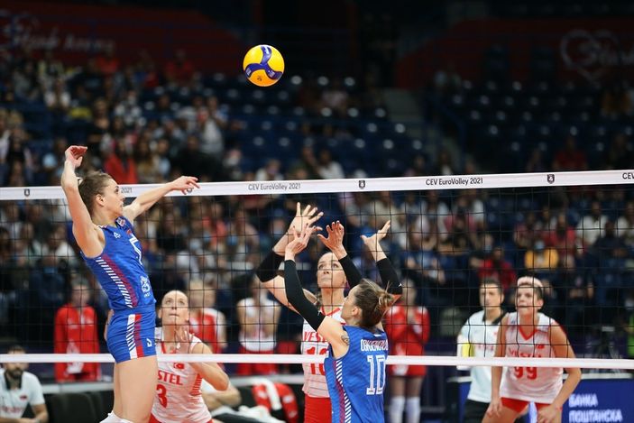 a Filenin Sultanları, Sırbistan'a kaybetti