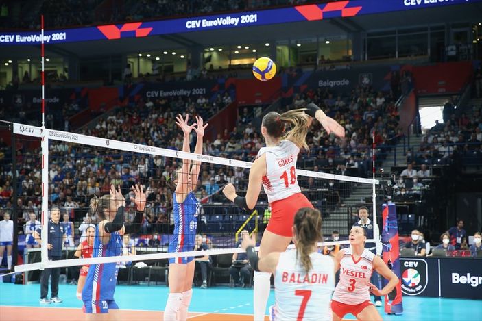 a Filenin Sultanları, Sırbistan'a kaybetti