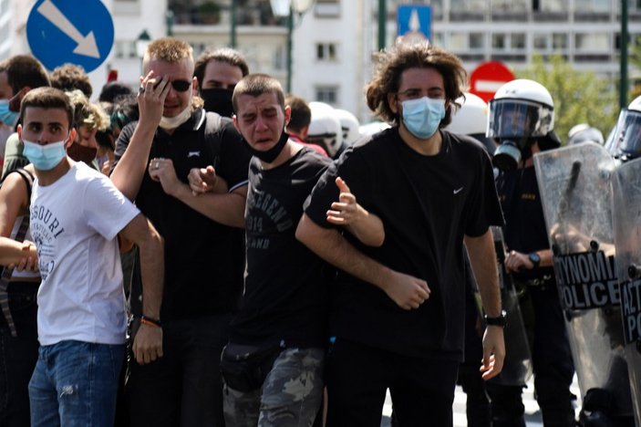 Atina'da protestocu öğrencilere sert müdahale
