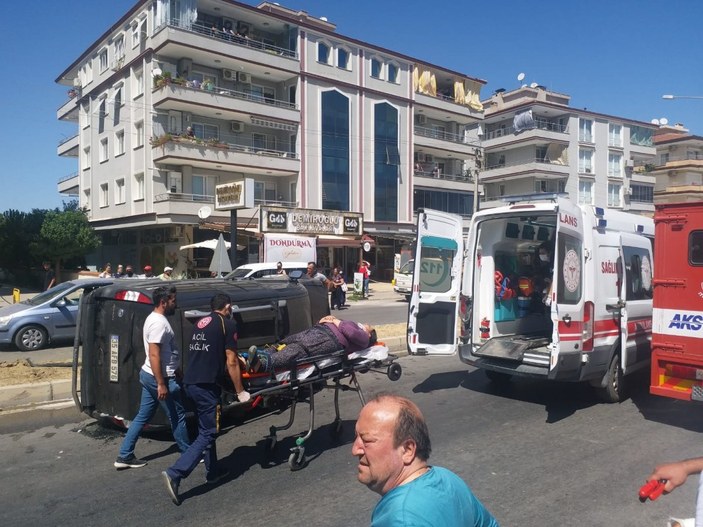 İzmir'de rakıyı su sanıp kazazedelerin başına döktü
