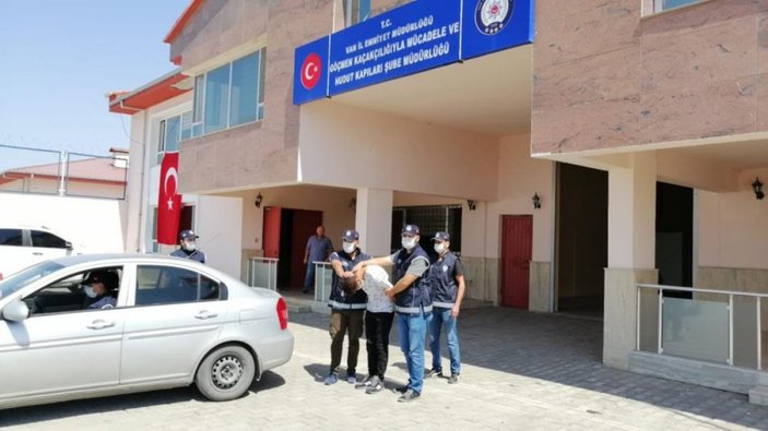 Van’da eş zamanlı operasyon düzenlendi: 36 düzensiz göçmen, 2 organizatör yakalandı