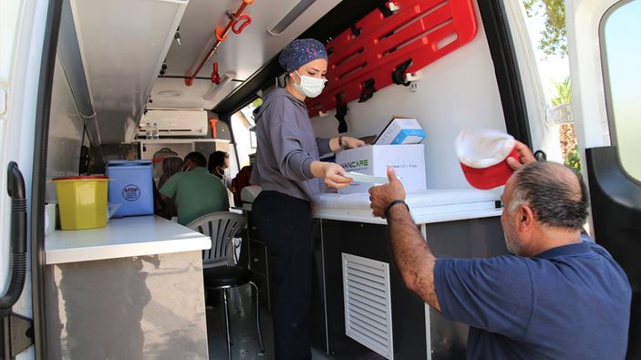 Koronavirüs aşı haritasında son sıradaki Şanlıurfa'da ekip sayısı iki katına çıkarıldı