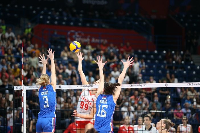 a Filenin Sultanları, Sırbistan'a kaybetti