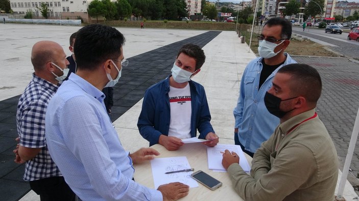 Samsun'da doktorun aşı karşıtı vatandaşı ikna yöntemi