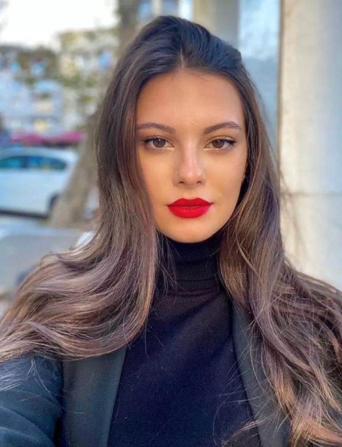 Miss Turkey 2021 birincisi Dilara Korkmaz'ın ablası bakın kim çıktı