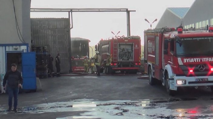 Silivri'de fabrikada yangın çıktı