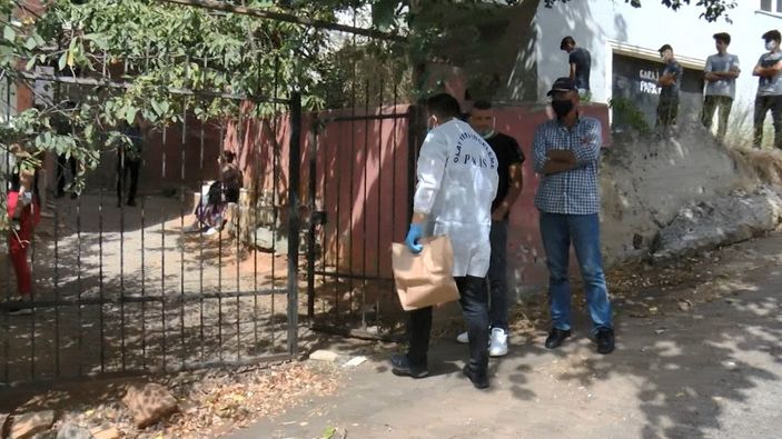 Kartal'da yalnız yaşayan adam evinde ölü bulundu