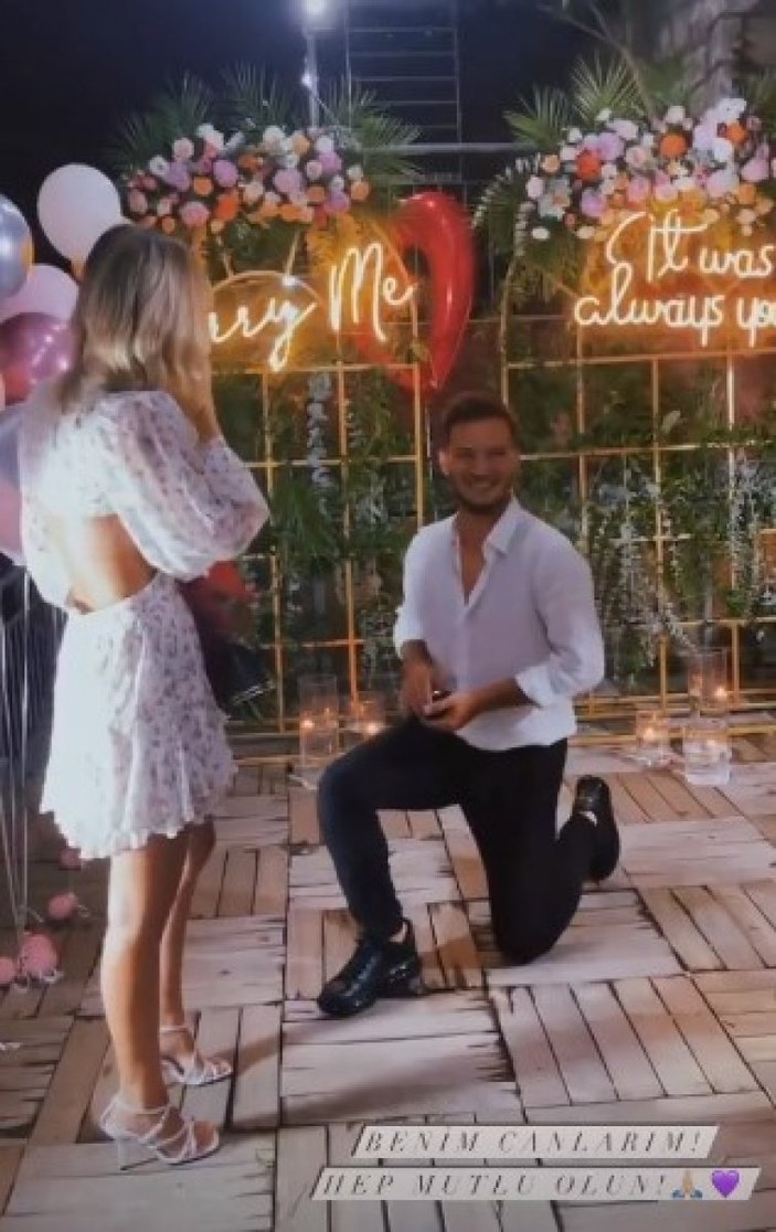 Galatasaraylı Oğulcan Çağlayan’dan sevgilisine evlilik teklifi