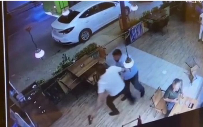 İzmit'te kafede silahlı saldırı