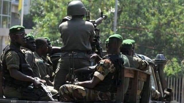 Gine'de sokağa çıkma yasağı ilan edildi