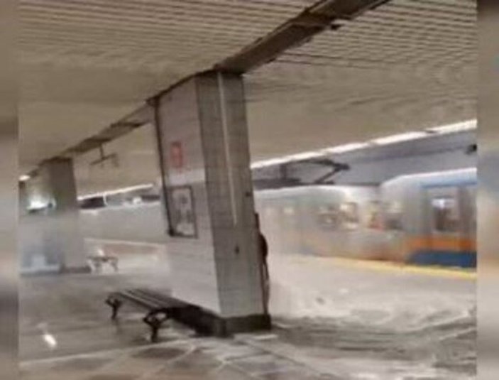 Aksaray metro istasyonu sular altında kaldı